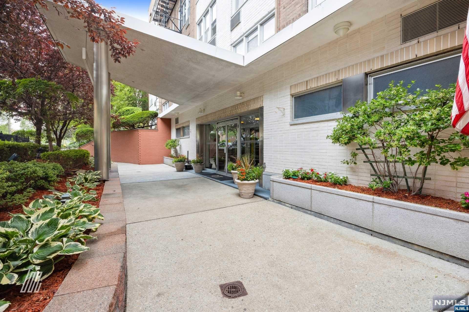 2160-center-ave-1f-fort-lee-nj-07024/hzid_a1459d25