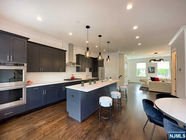 2 Parkside Ln, Teaneck, NJ 07666