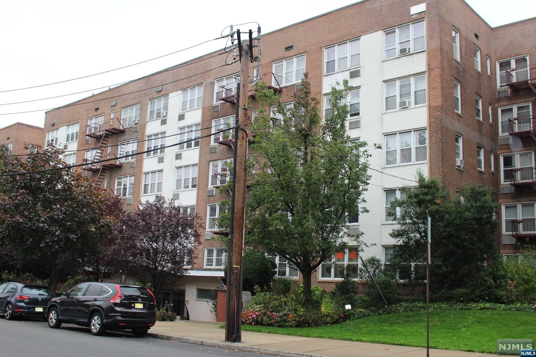 2160-center-ave-5h-fort-lee-nj-07024/hzid_9a3c08a0
