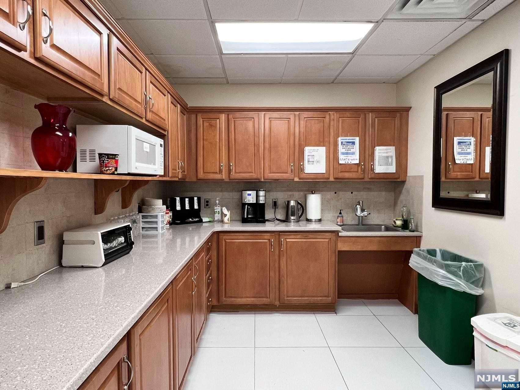 27 Bleeker Street 207 - Photo 4