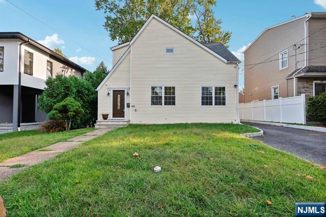 118 Sunset Ln, Tenafly, NJ 07670
