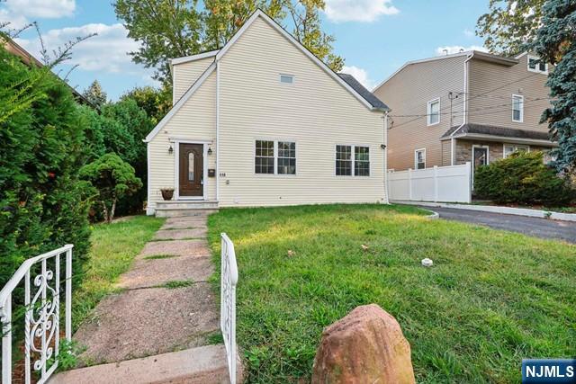 118 Sunset Ln, Tenafly, NJ 07670