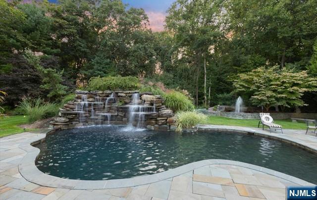 51 Chestnut Ridge Road