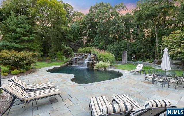 51 Chestnut Ridge Road