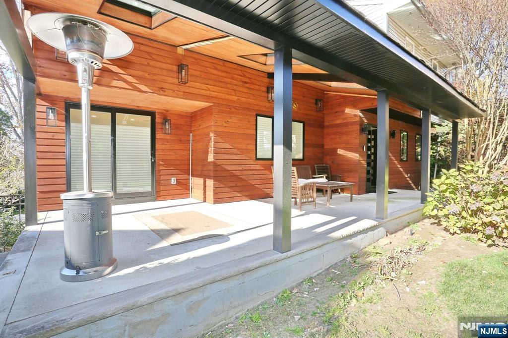 65 Engle Street - Photo 2