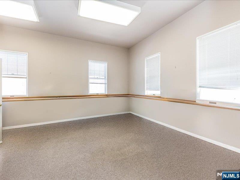 180 Glenridge Avenue — photo 7