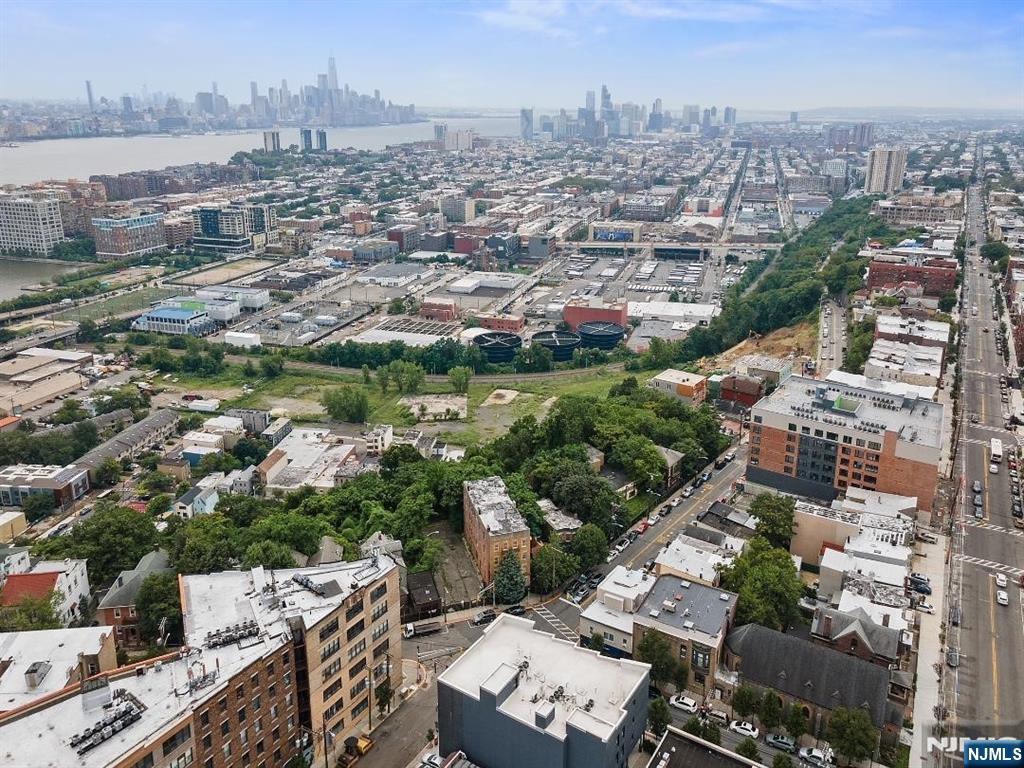 161 18th 4C - Photo 2