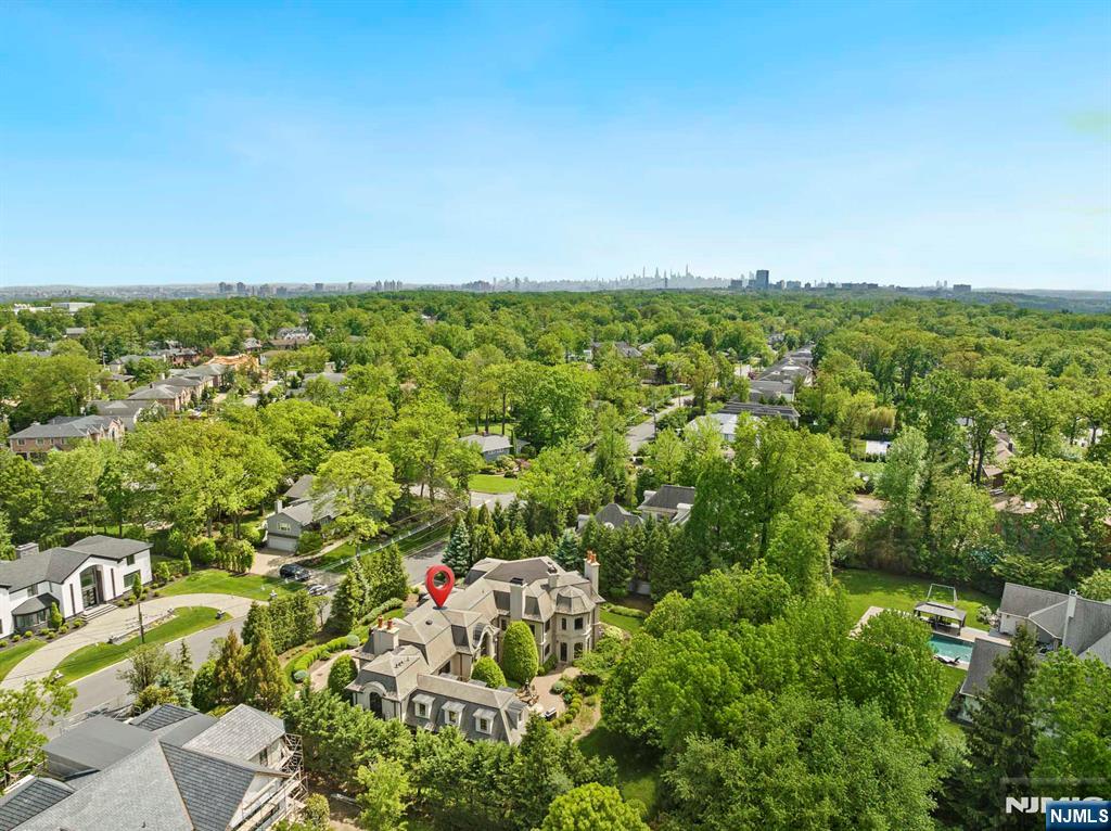 Photo of 78 Roberts Road, Englewood Cliffs, NJ 07632