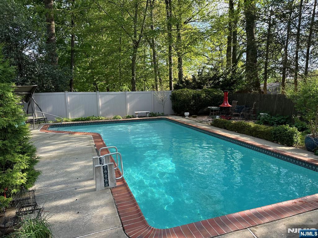 57A W Fairview Avenue