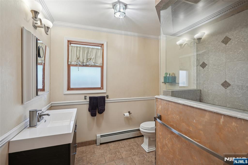220 Webster Avenue — photo 31
