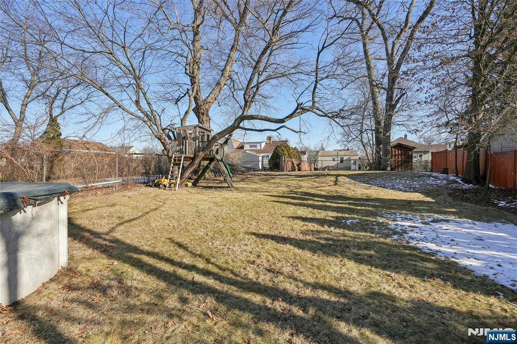 220 Webster Avenue — photo 33