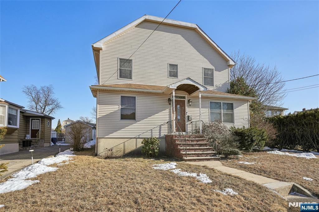 220 Webster Avenue — photo 35