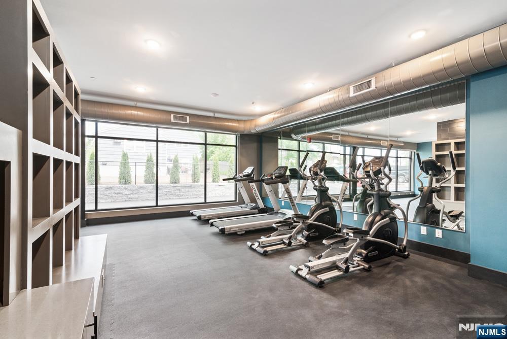 15 W Johnson Avenue 412 - Photo 4