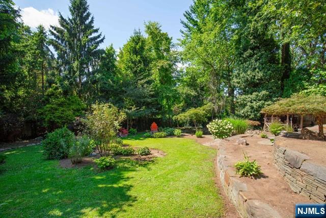 12 Alcott Road — photo 37