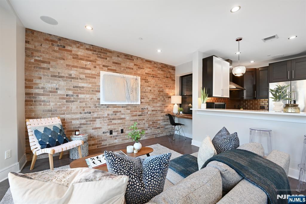 Photo 3 of Condominium at 227 4th Street #301, Jersey City, NJ 07302 | MLS# 25009038 |  | Sold on 2025-05-22