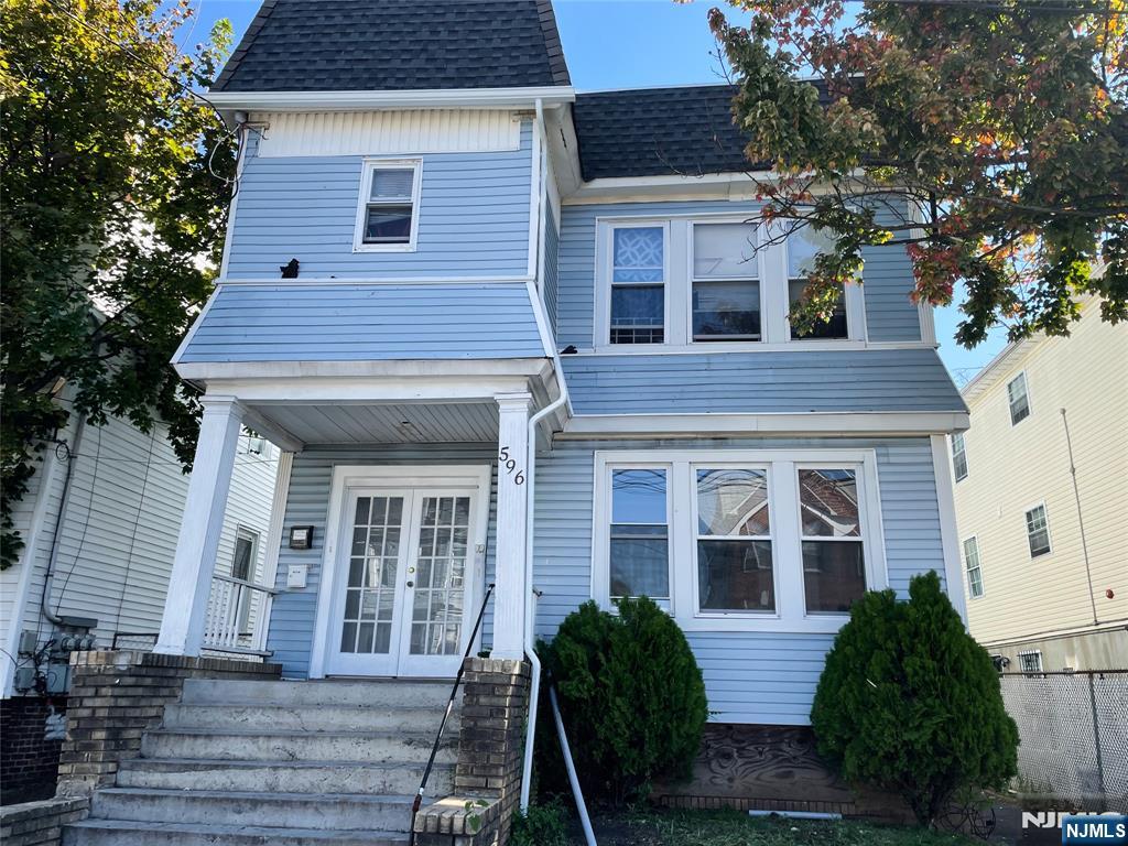 596 19th Street - Photo 1