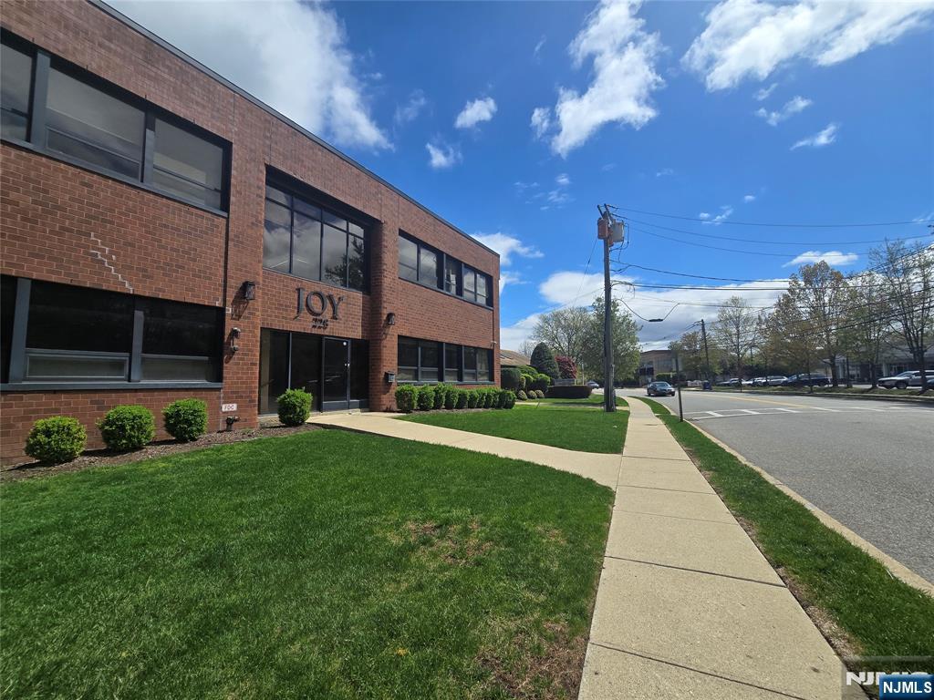 228 Rivervale Road, River Vale, NJ, 07675