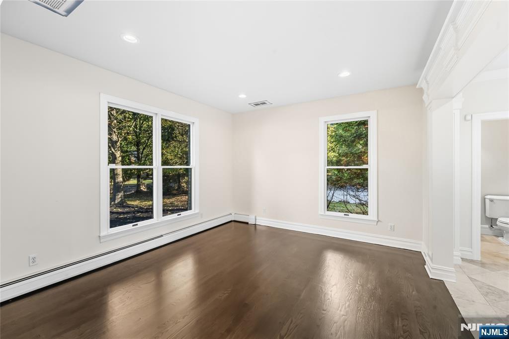 32 Moeser Place — photo 15