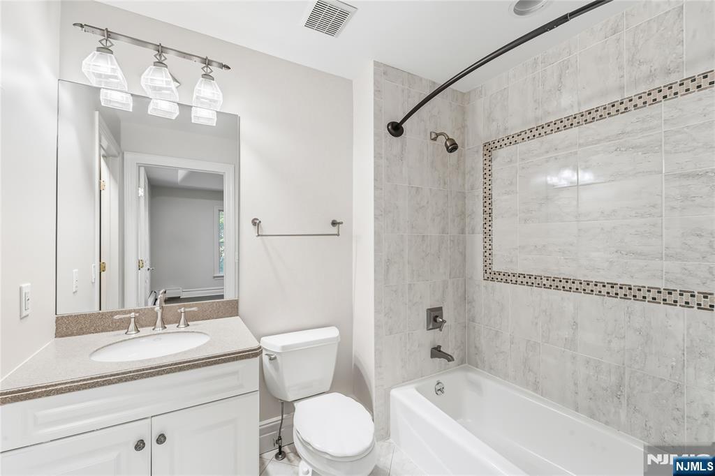 32 Moeser Place — photo 30