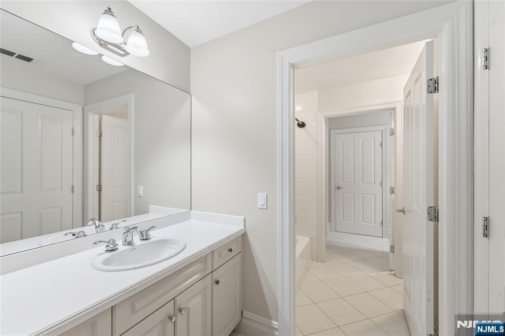 32 Moeser Place — photo 39