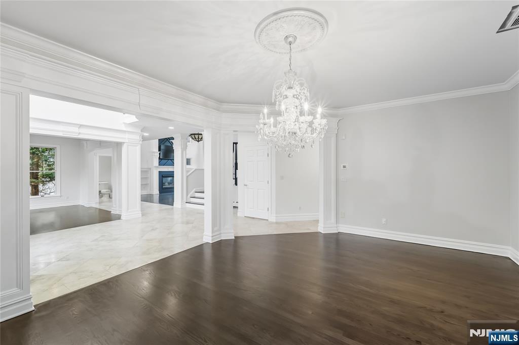 32 Moeser Place — photo 10