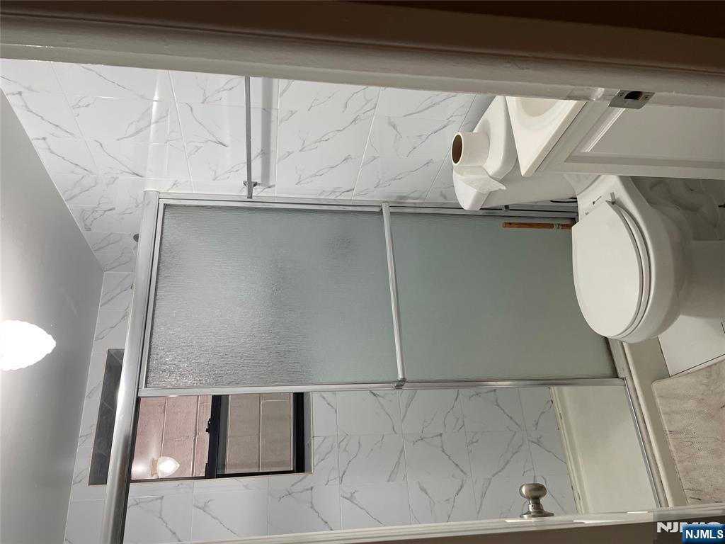 230 Anderson Avenue 1B - Photo 5