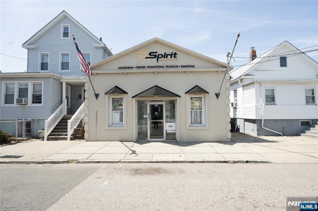 139 S Main Street GROUND LEVEL - Photo 2