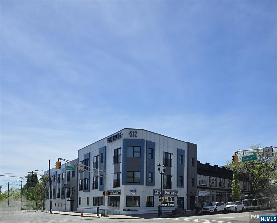 512 Kearny Avenue 202 - Photo 1