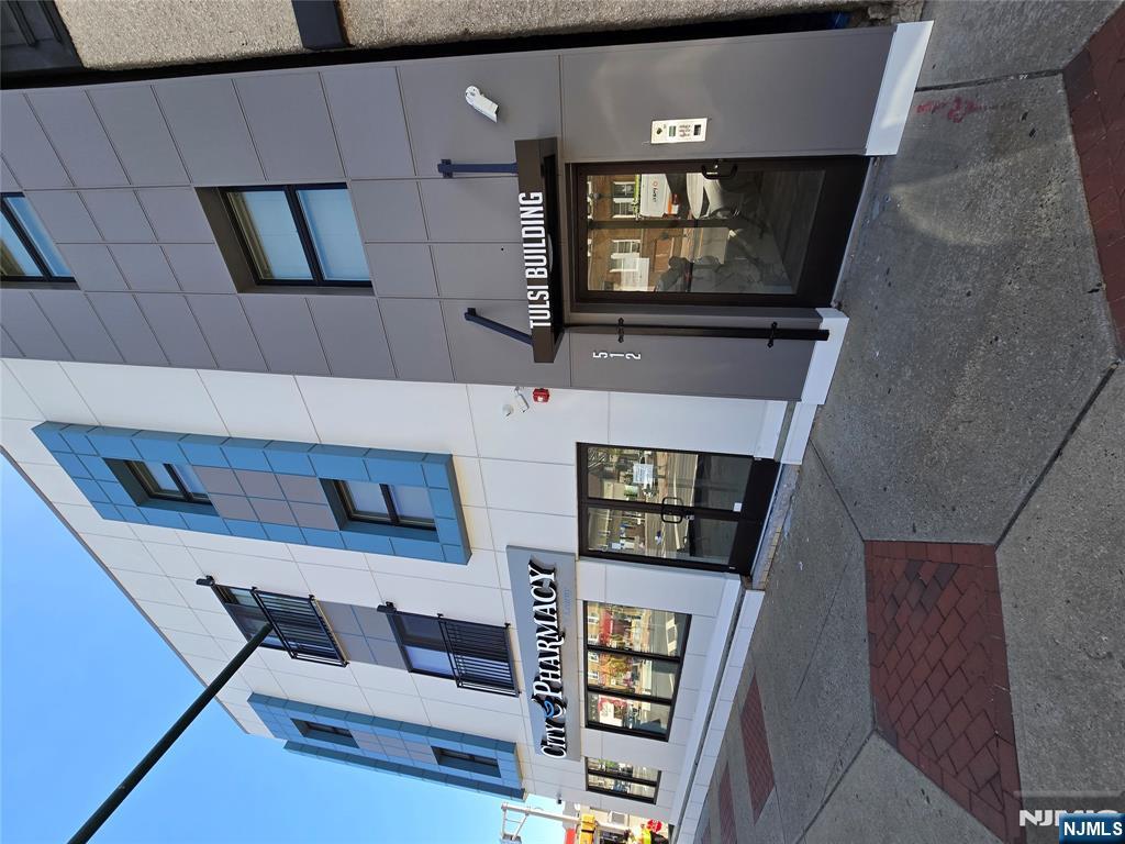 512 Kearny Avenue 301 - Photo 3