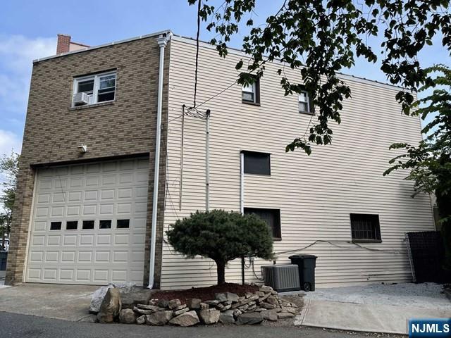 203 E Ruby Avenue - Photo 2