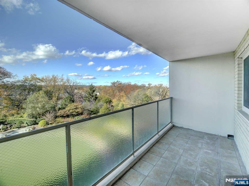 Homes for sale in East Orange, NJ | 377 S Harrison St #5H, East Orange, NJ 07018 | MLS# 25014357