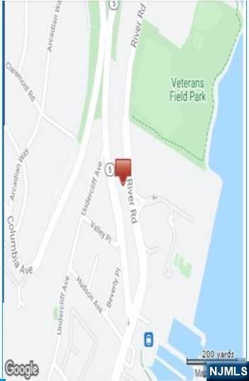 1072 River Rd, Edgewater, NJ 07020