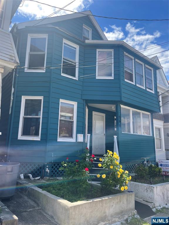 266 9th Street - Photo 2