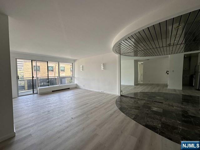 2077 Center Ave #3F, Fort Lee, NJ 07024