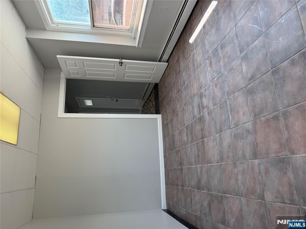 75 Lodi Street - Photo 4