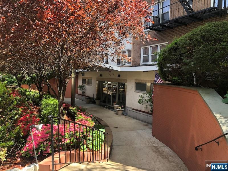 Photo 1 of Condominium at 2160 Center Ave #1G, Fort Lee, NJ 07024 | MLS# 25015692 |  | Sold on 2025-06-11
