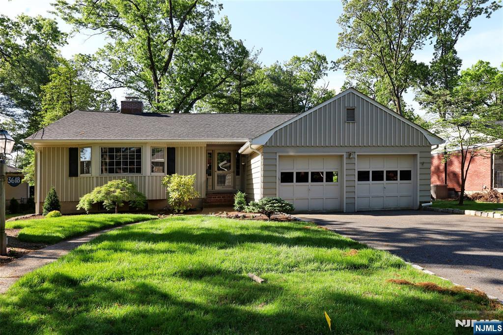 Homes for sale in Fair Lawn, NJ | 36-18 Hillside Ter, Fair Lawn, NJ 07410 | MLS# 25016172