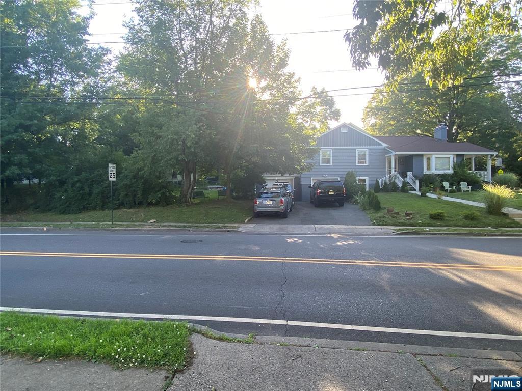 53 Boyden Avenue - Photo 2