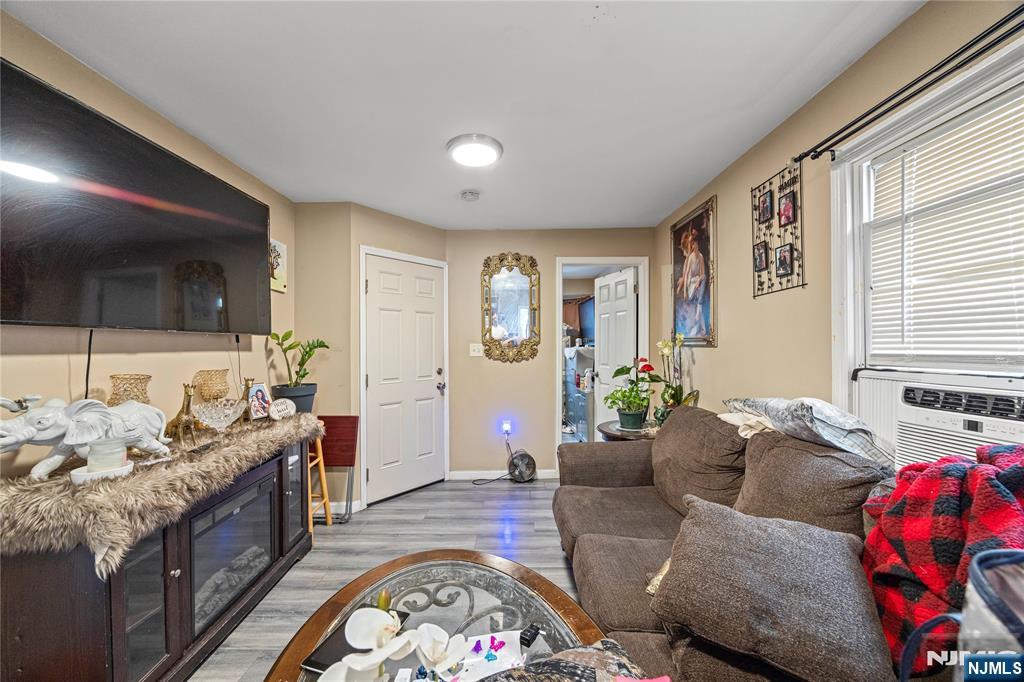 109 Lyon Street - Photo 5