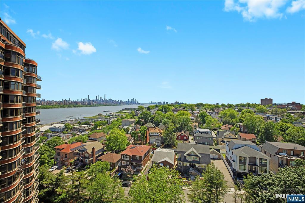100 Carlyle #14D-S, Cliffside Park, NJ 07010