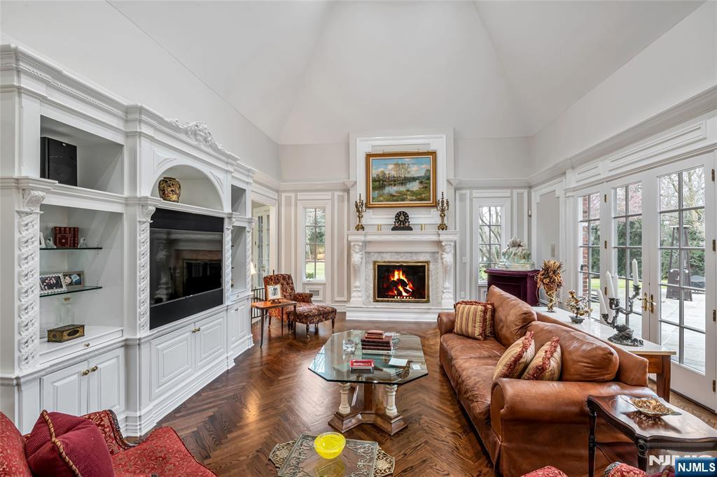 366 E Madison Avenue - Photo 5