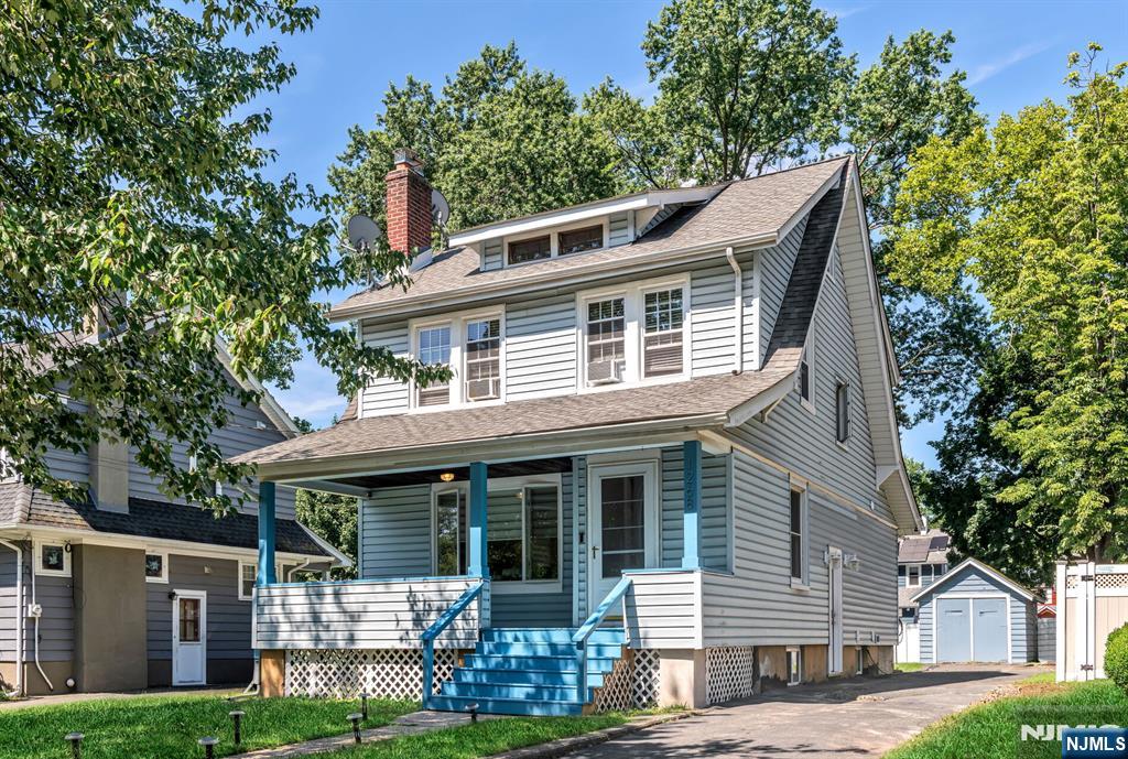 1268 Longfellow Avenue - Photo 1