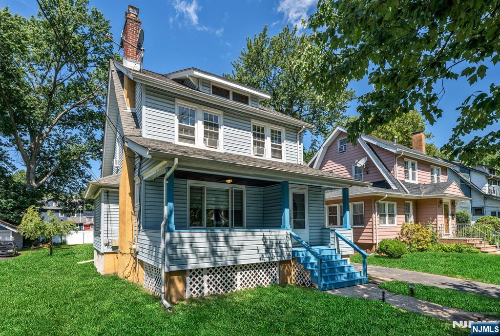 1268 Longfellow Avenue - Photo 2