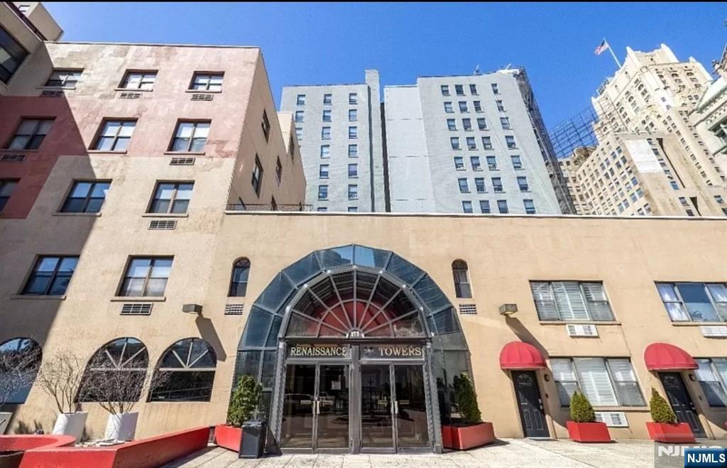 Condo for sale at 111 Mulberry St #1418, Newark, NJ 07102 | MLS# 25020926 | Listing updated on 2025-08-06