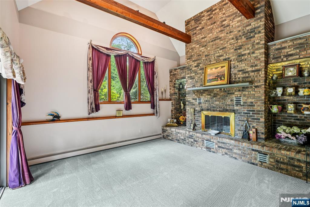 1 Lookout Road