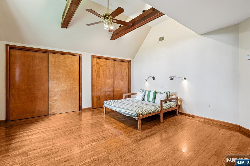 1 Lookout Road