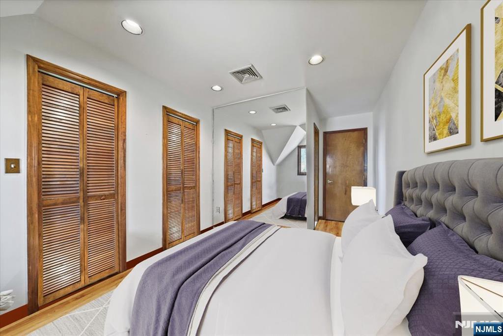 1 Lookout Road