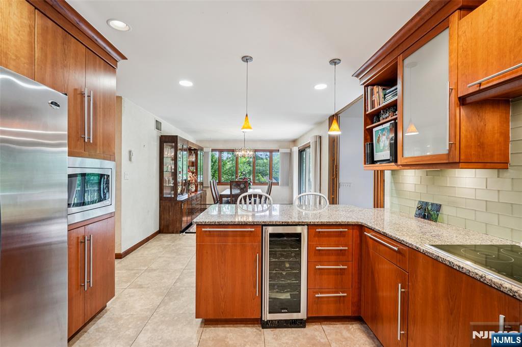 1 Lookout Road