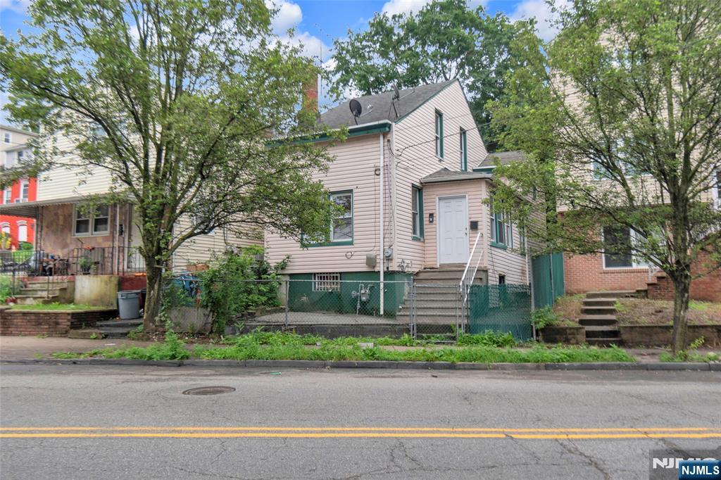 Homes for sale in Paterson, NJ | 66 Belmont Ave, Paterson, NJ 07522 | MLS# 25021459