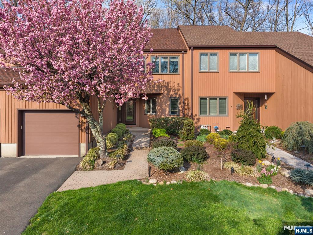 19 Indian Field Court